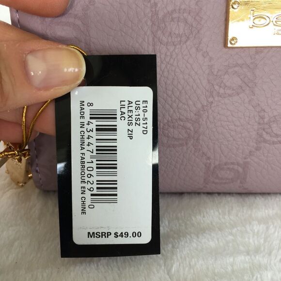 NWT BEBE Alexis ZIP wristlet in Lilac - Picture 4 of 7